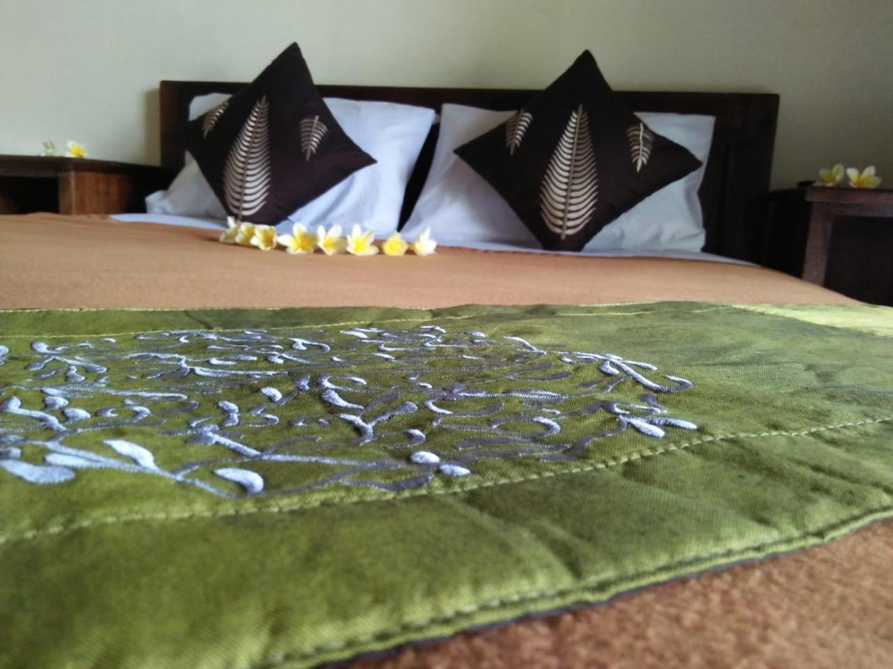 Lionk Bali House Bed & Breakfast Ubud  Bagian luar foto
