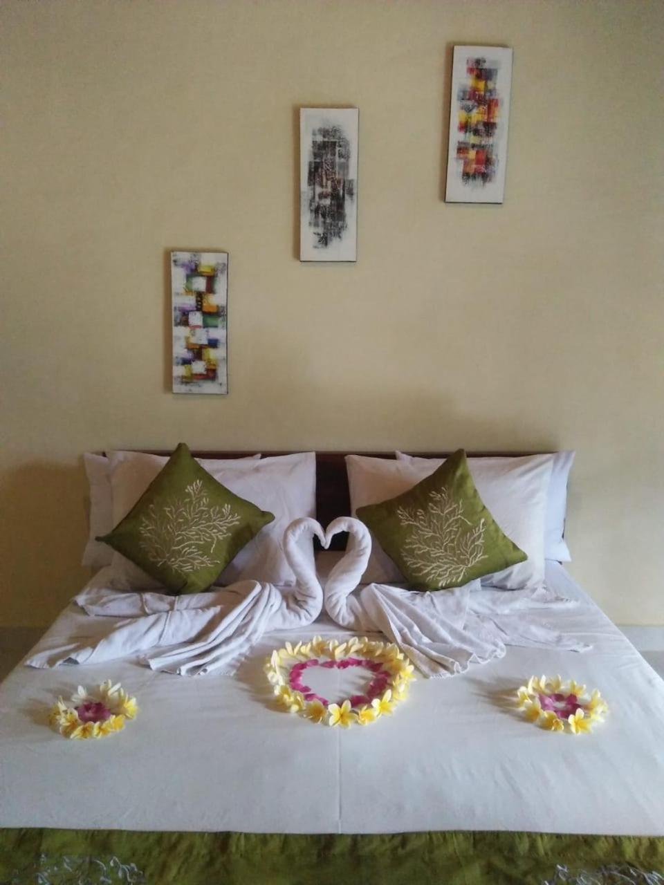 Lionk Bali House Bed & Breakfast Ubud  Bagian luar foto