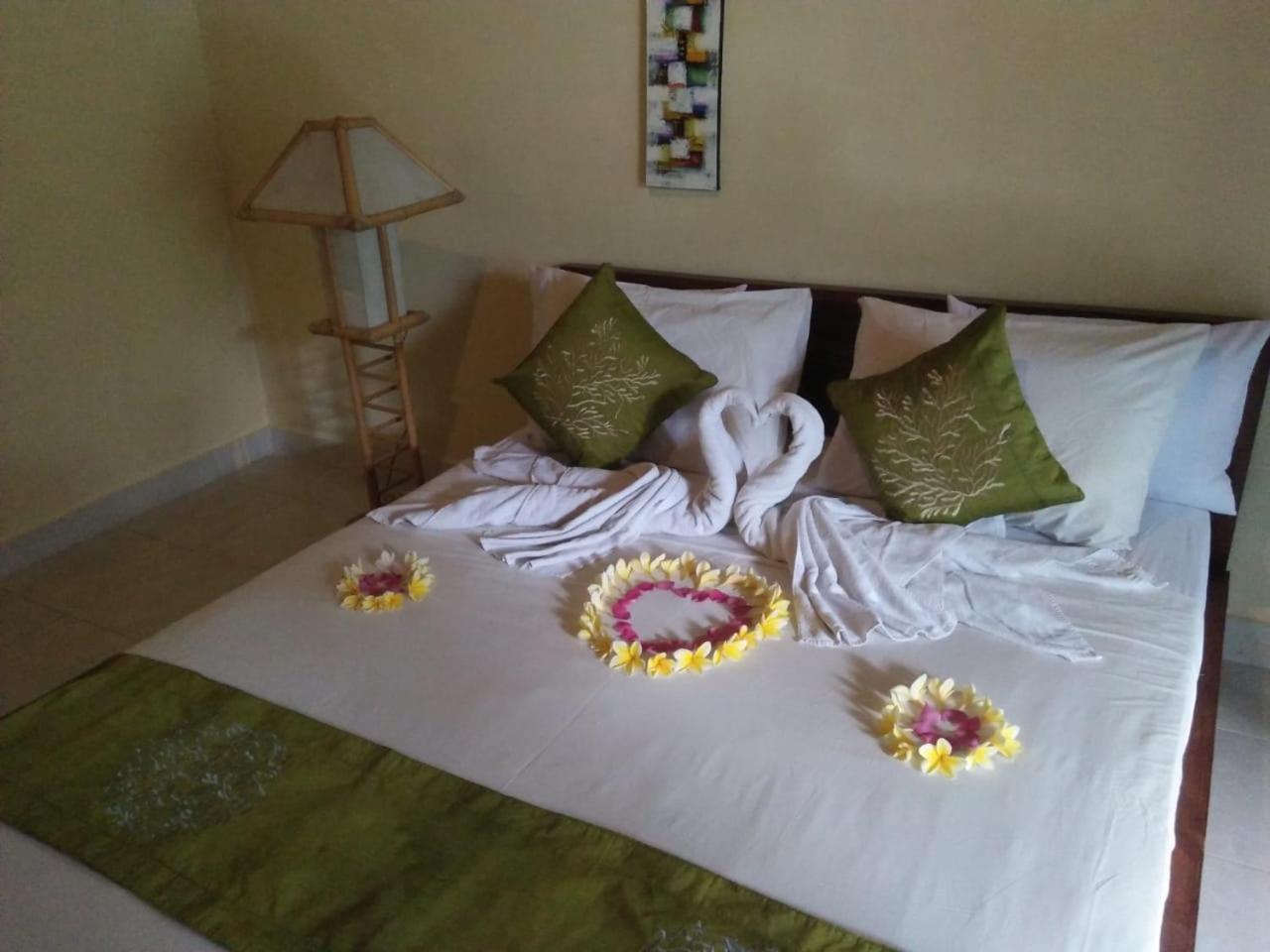 Lionk Bali House Bed & Breakfast Ubud  Bagian luar foto