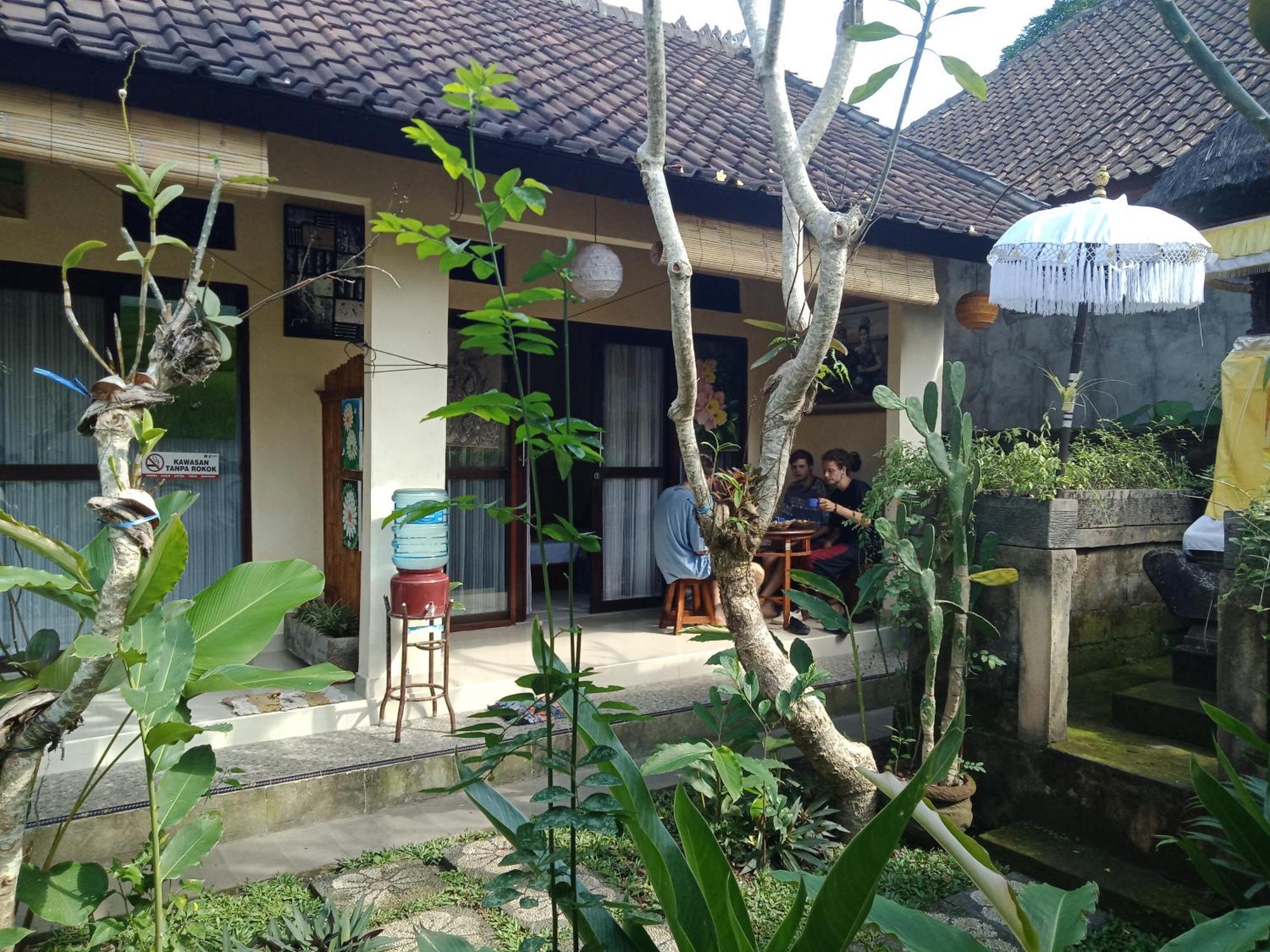 Lionk Bali House Bed & Breakfast Ubud  Bagian luar foto