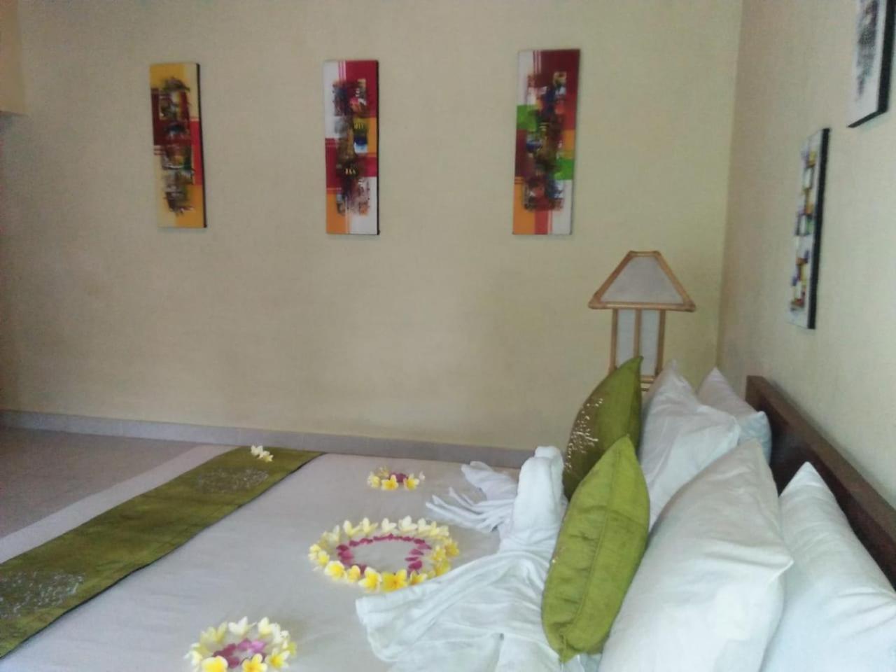 Lionk Bali House Bed & Breakfast Ubud  Bagian luar foto