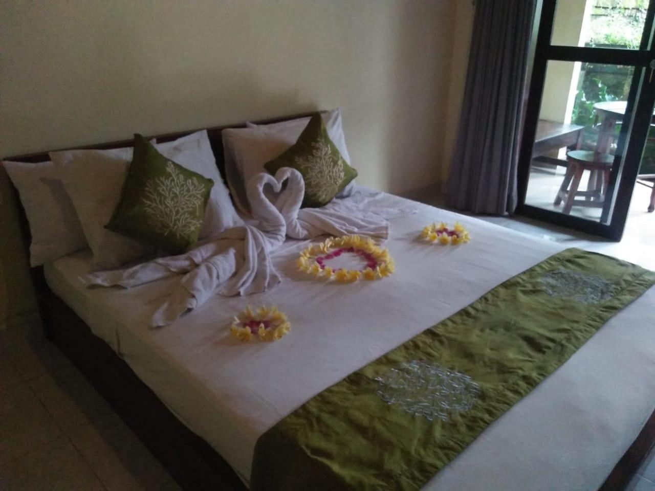 Lionk Bali House Bed & Breakfast Ubud  Bagian luar foto
